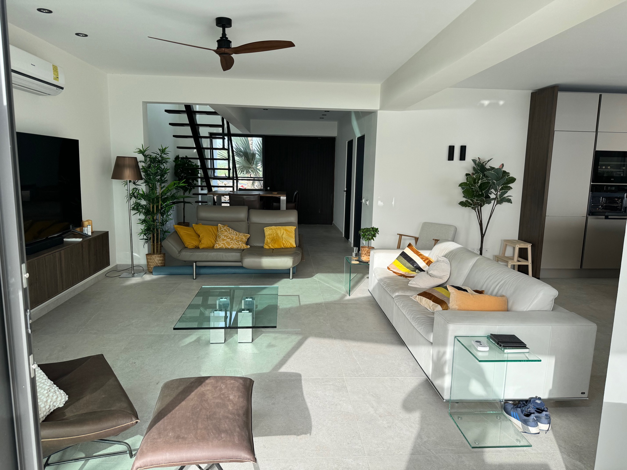 Uw Privéparadijs op een Klif met Fenomenaal Zeezicht