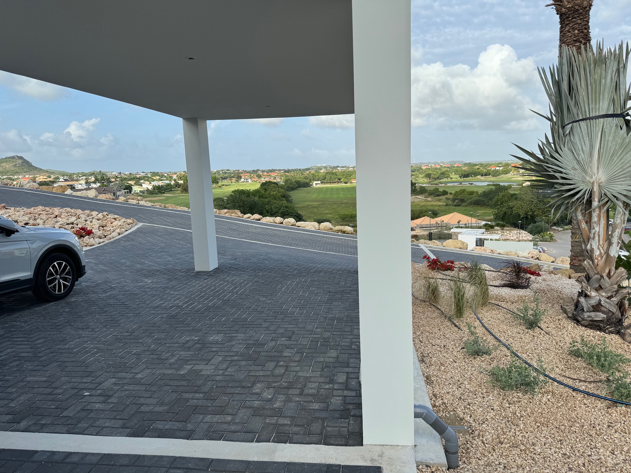 Uw Privéparadijs op een Klif met Fenomenaal Zeezicht