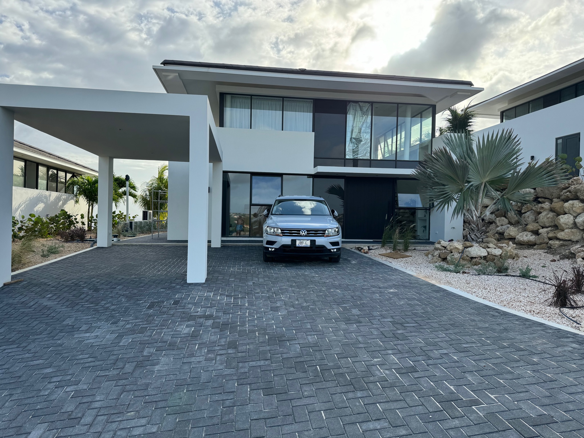 Uw Privéparadijs op een Klif met Fenomenaal Zeezicht