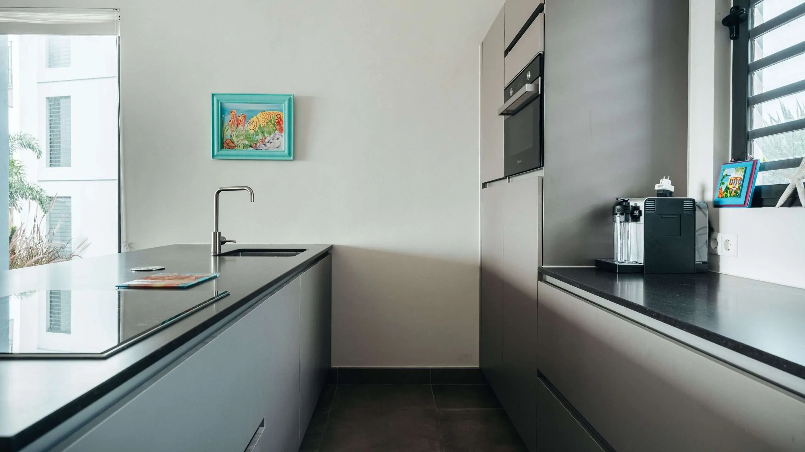 Holland House - Cape Marie 1401