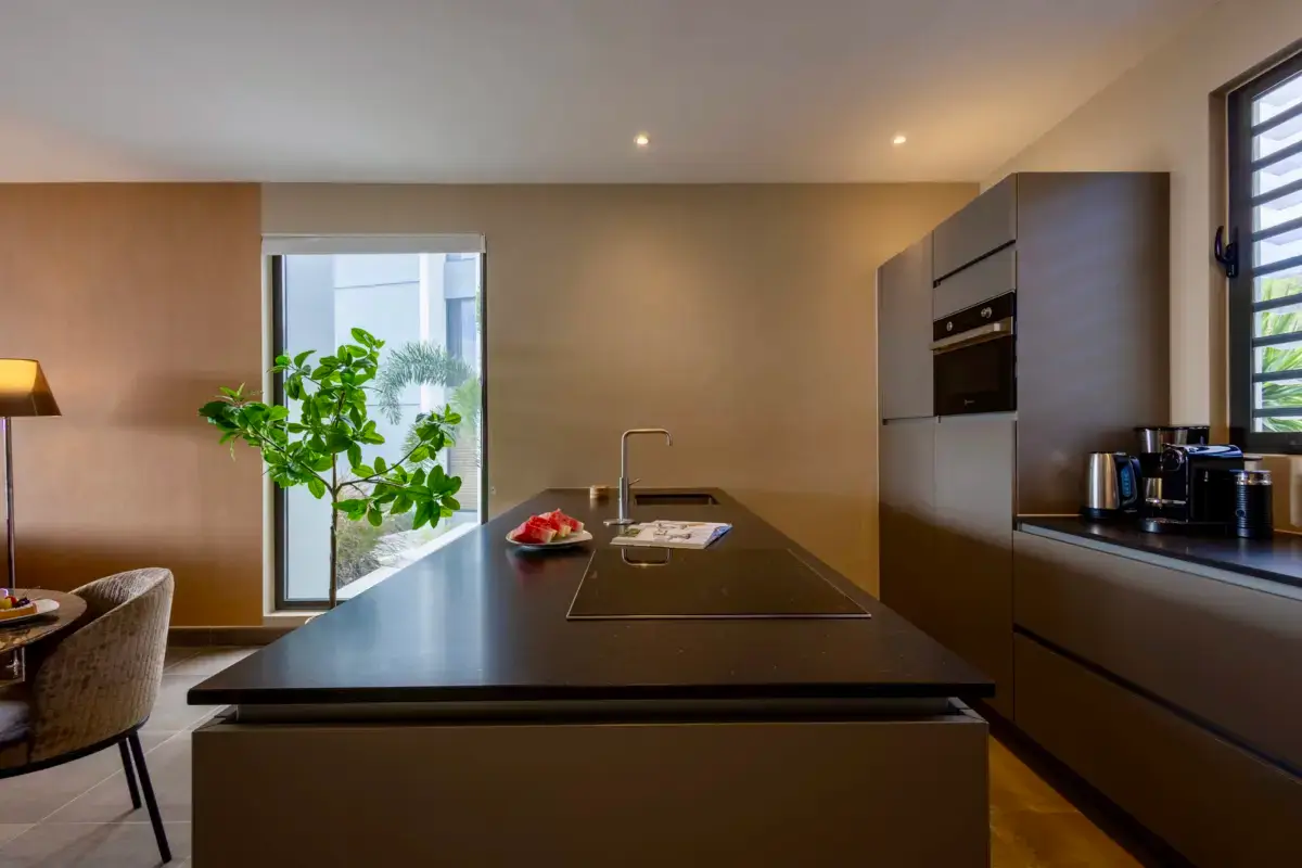 Holland House - Cape Marie 1401