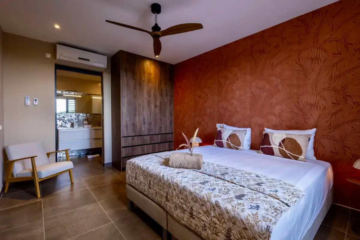 Holland House - Cape Marie 1401