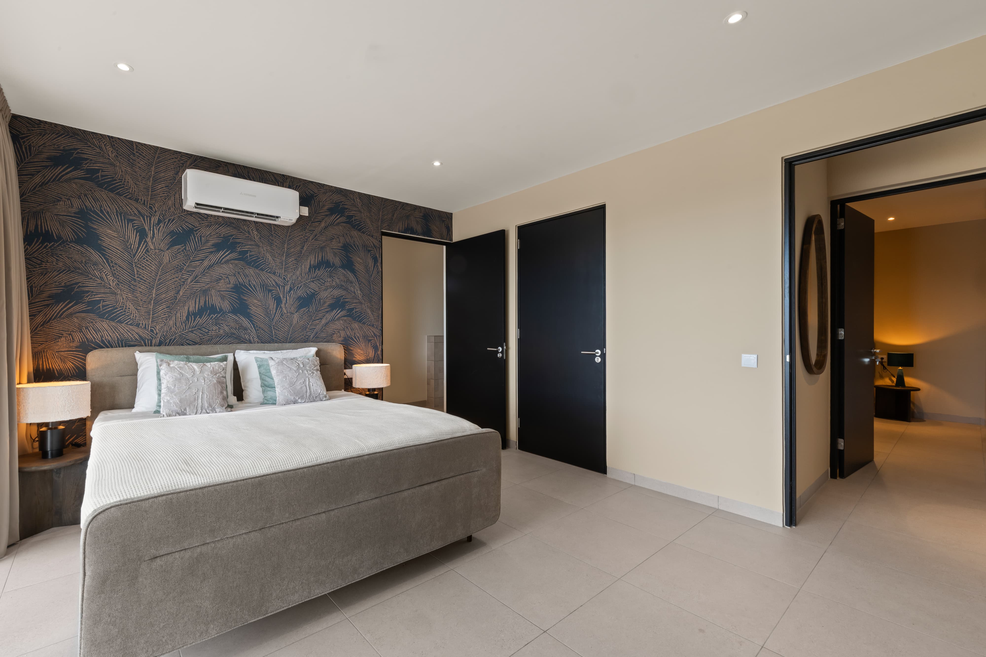 Holland House - Cape Marie C3