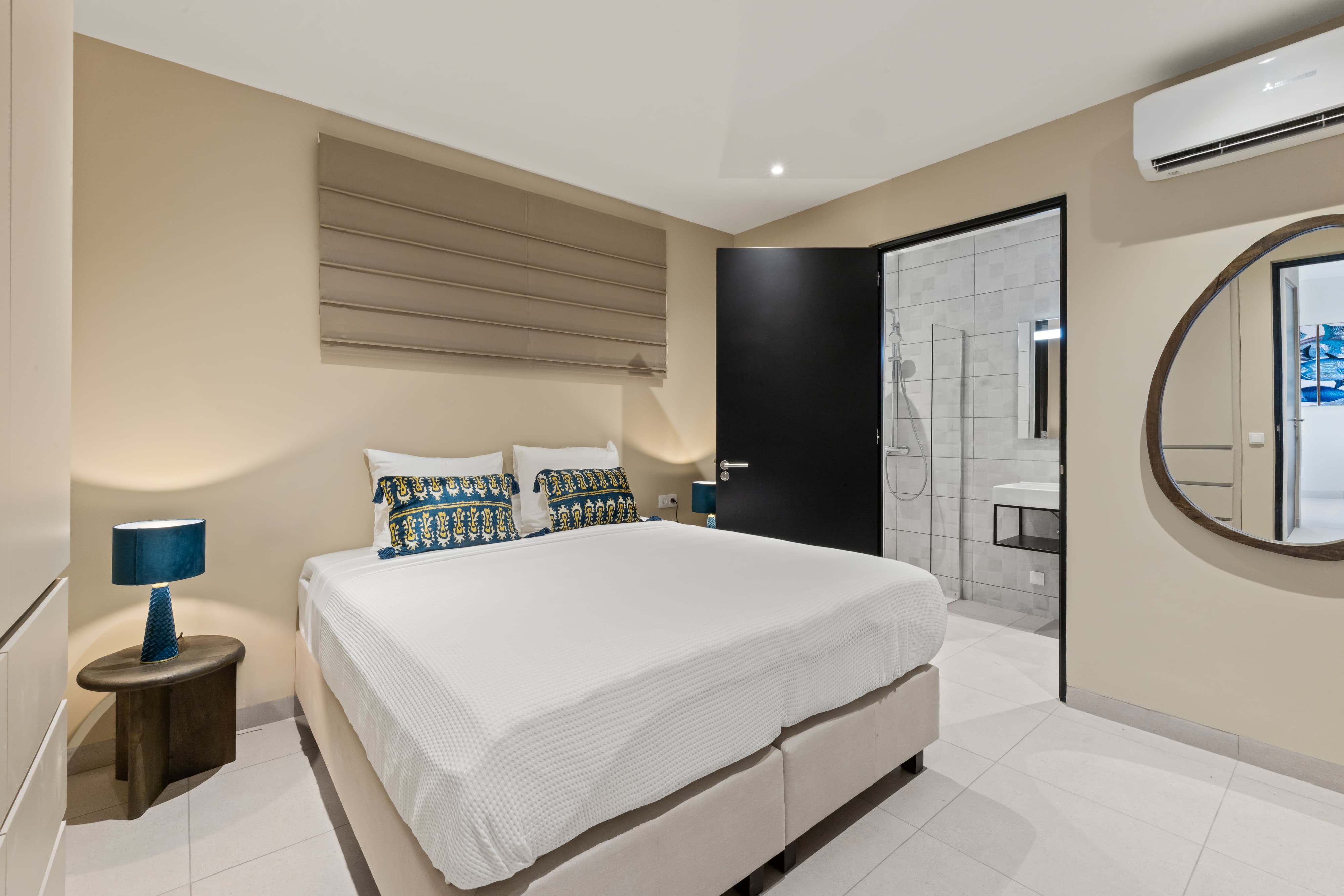 Holland House - Cape Marie C3