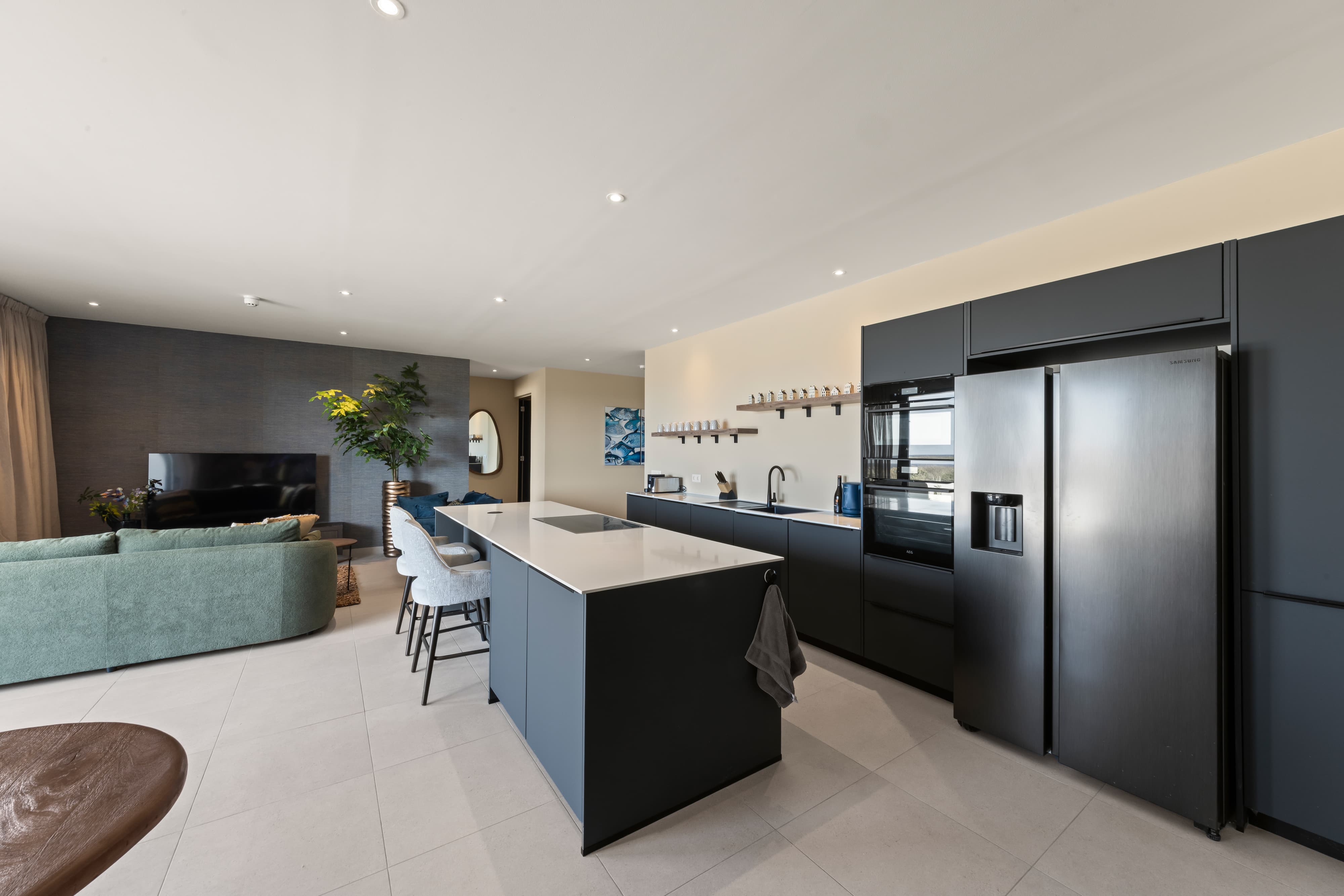 Holland House - Cape Marie C3