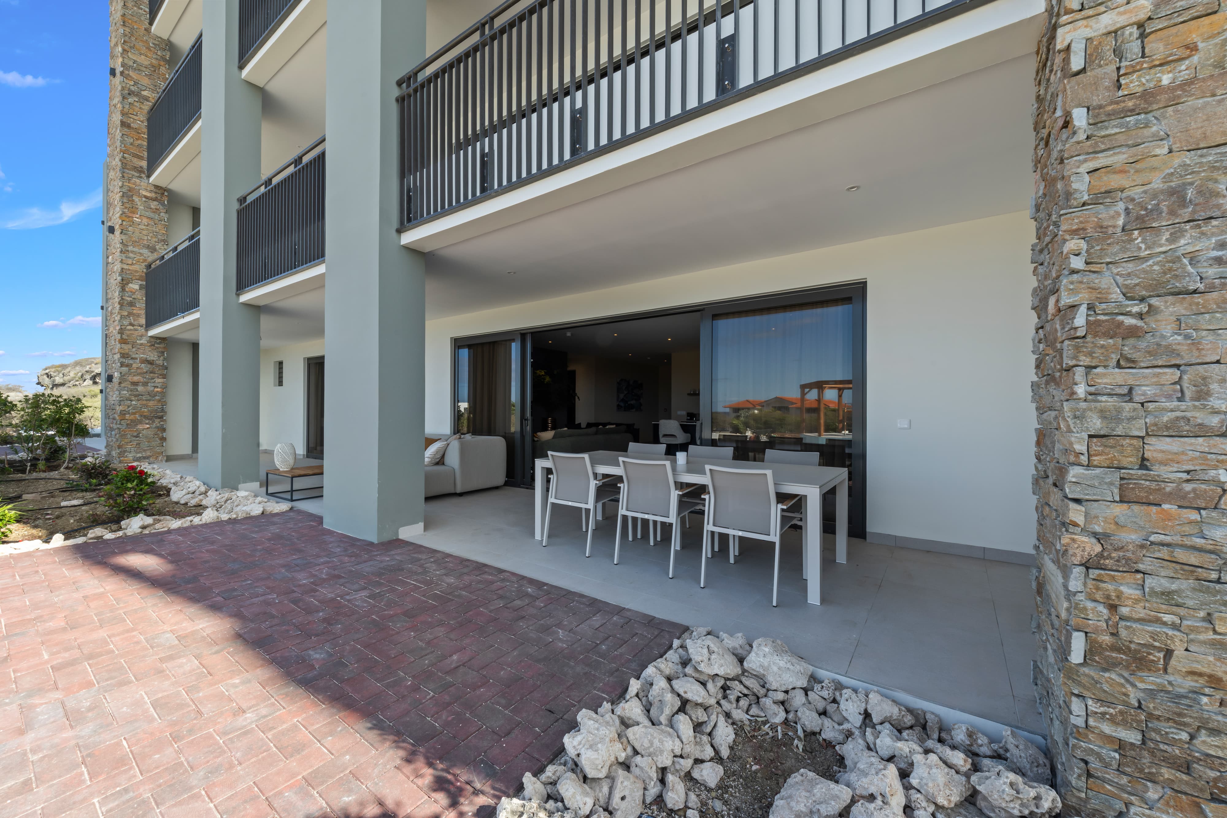 Holland House - Cape Marie C3