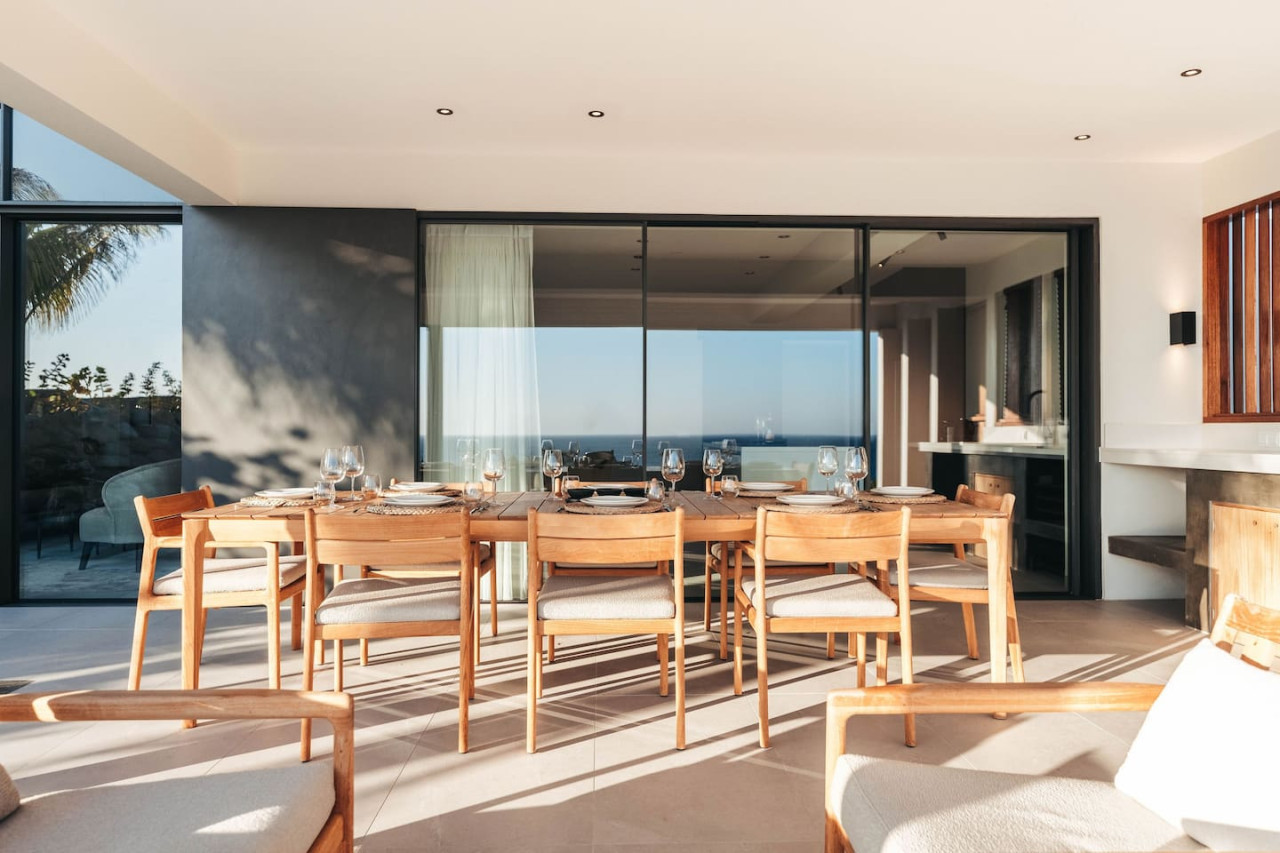 Holland House - Blue Bay - op een Klif met Fenomenaal Zeezicht