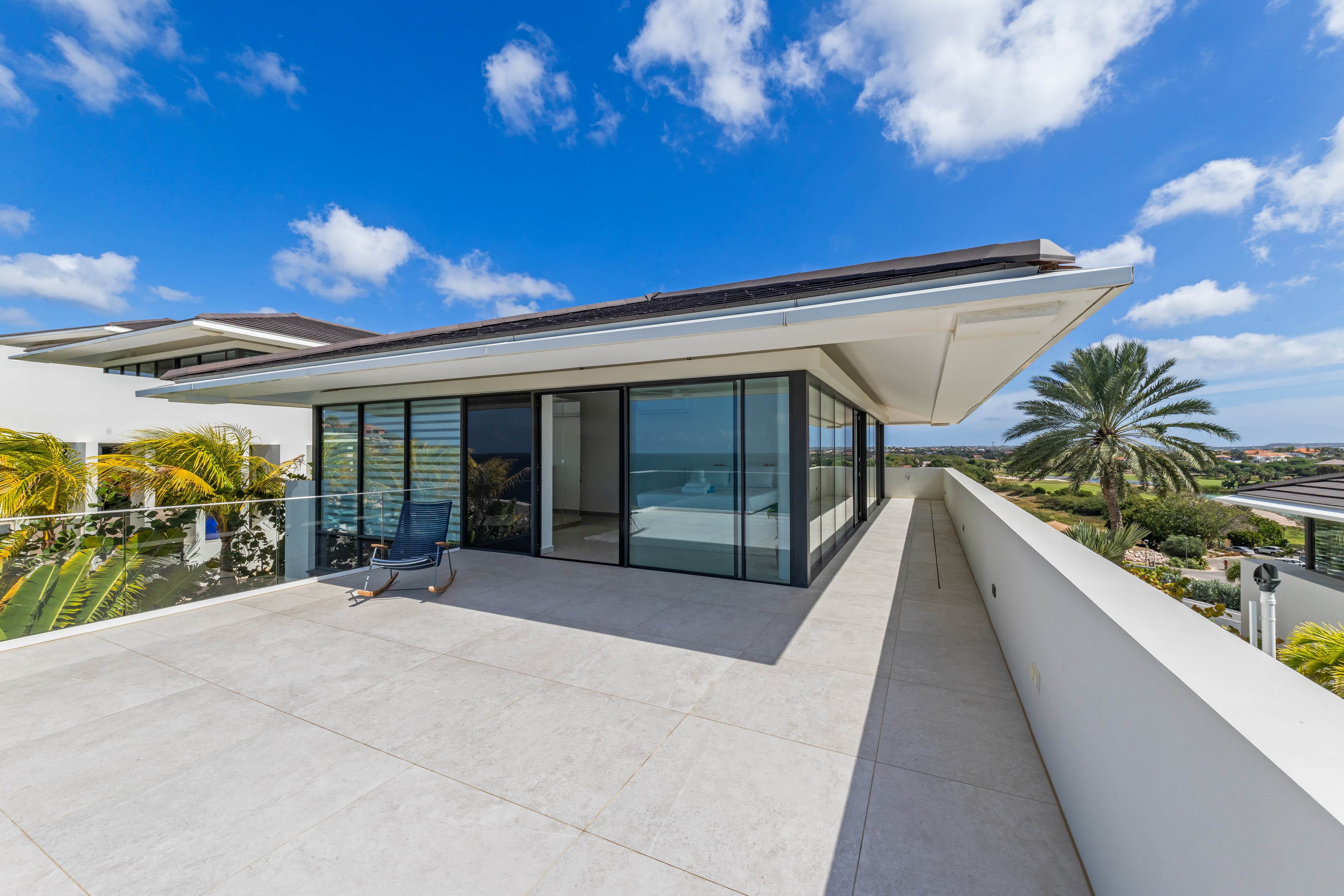 Holland House - Blue Bay - op een Klif met Fenomenaal Zeezicht