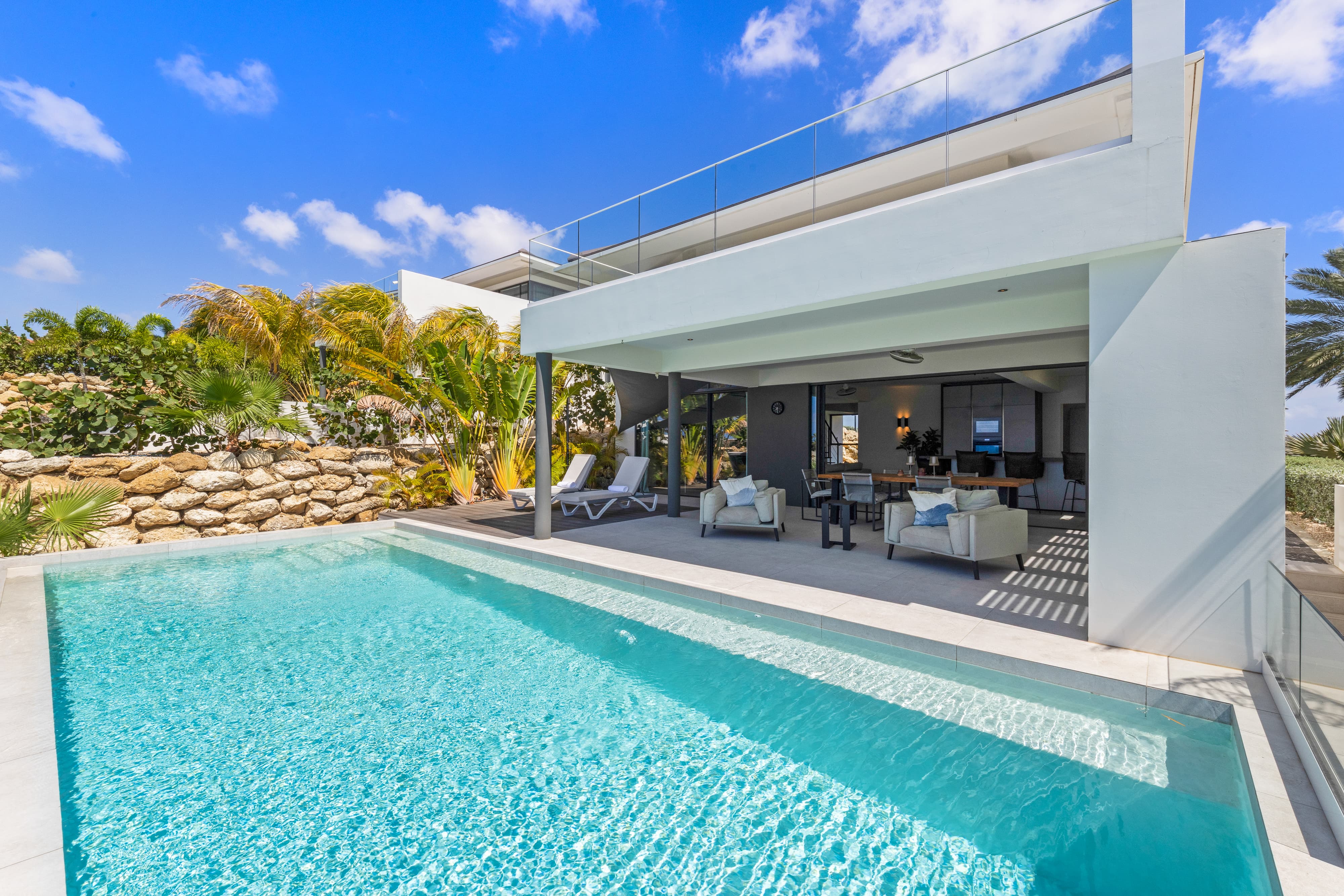 Holland House - Blue Bay - op een Klif met Fenomenaal Zeezicht