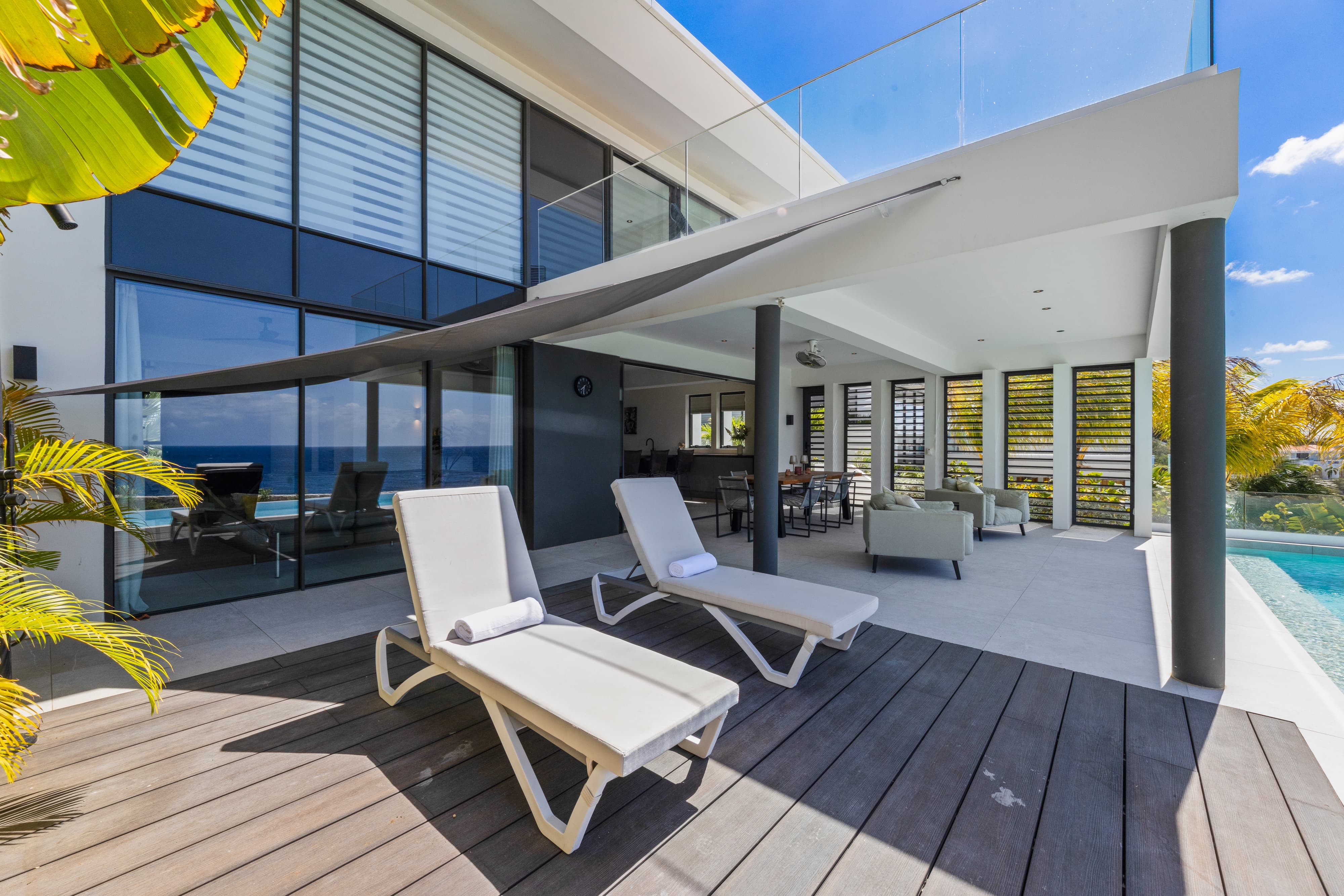 Holland House - Blue Bay - op een Klif met Fenomenaal Zeezicht