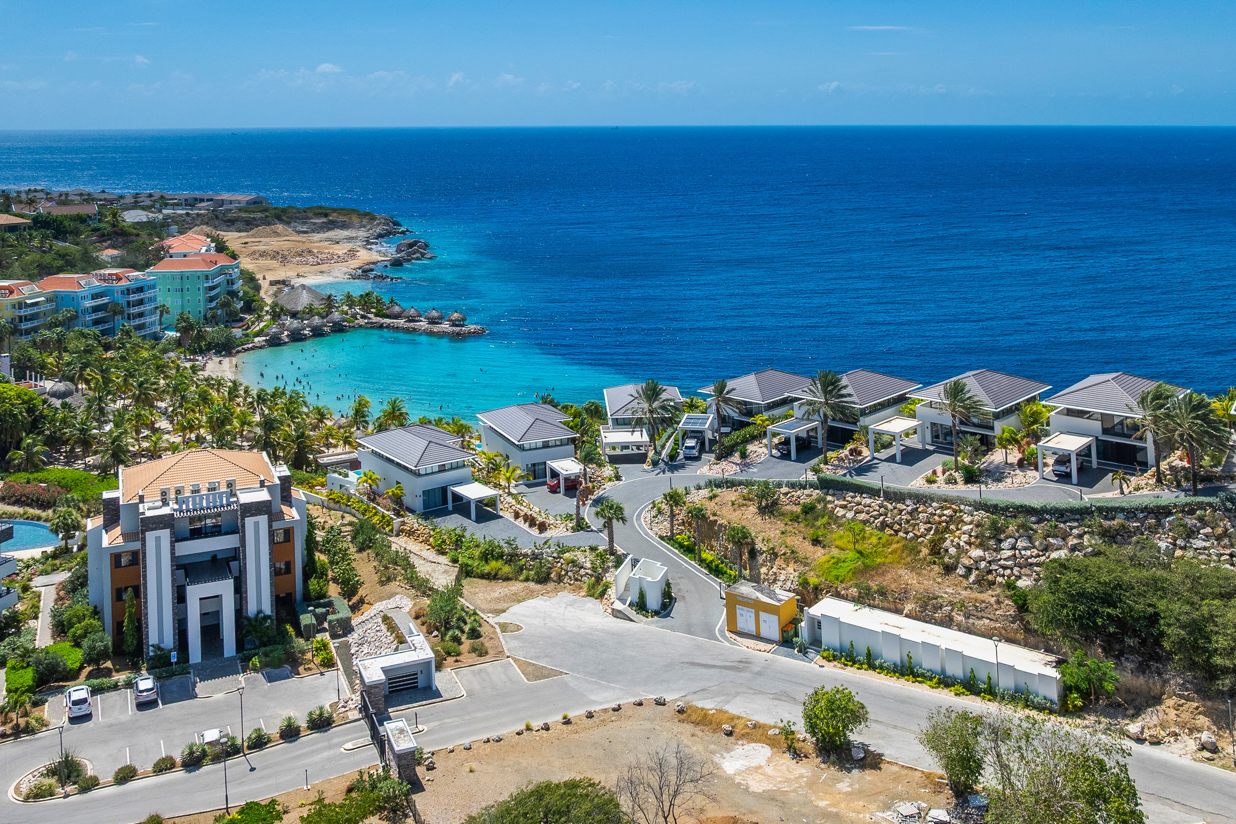 Holland House - Blue Bay - op een Klif met Fenomenaal Zeezicht